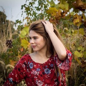 Meet your Posher, Destiny